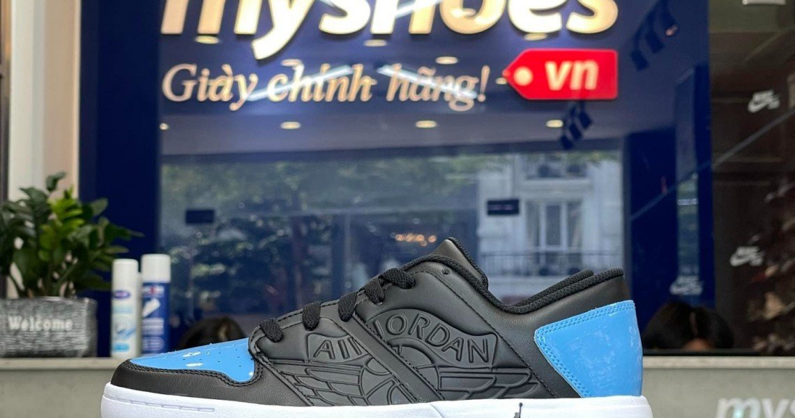 Hé Lộ Những Sắc Xanh Độc Đáo Của Giày Nike Đang Làm Khuynh Đảo Thị Trường 2024 Hé Lộ Những Sắc Xanh Độc Đáo Của Giày Nike Đang Làm Khuynh Đảo Thị Trường 2024