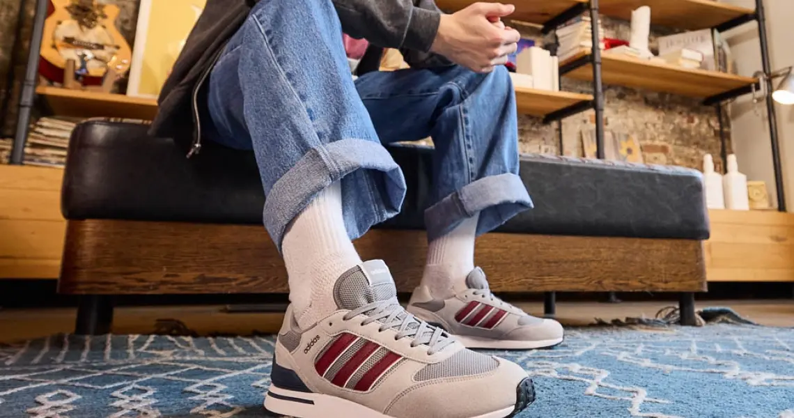 Adidas Run 80s: Đôi Giày Mọi Thời Đại Không Bao Giờ Lỗi Thời Adidas Run 80s: Đôi Giày Mọi Thời Đại Không Bao Giờ Lỗi Thời
