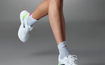Review Giày Chạy Bộ Adidas Tốt Nhất Với Mọi Người Chạy Review Giày Chạy Bộ Adidas Tốt Nhất Với Mọi Người Chạy