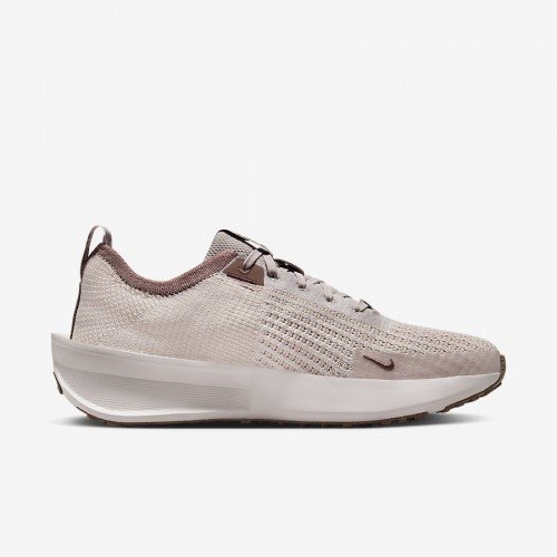 Giày Nike Interact Run Nữ - Hồng Nhẹ Giày Nike Interact Run Nữ - Hồng Nhẹ