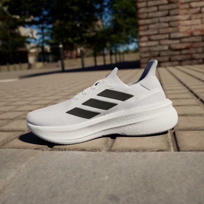 Giày Adidas Ultraboost 5X Nữ - Trắng Đen Giày Adidas Ultraboost 5X Nữ - Trắng Đen