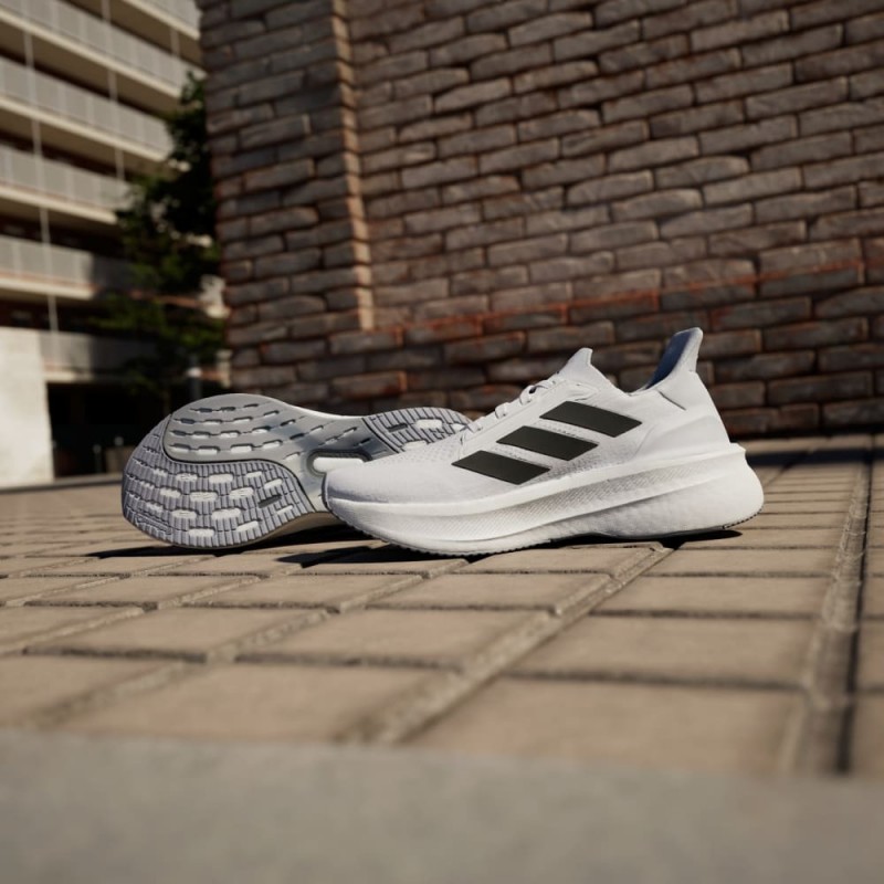 Giày Adidas Ultraboost 5X Nữ - Trắng Đen Giày Adidas Ultraboost 5X Nữ - Trắng Đen