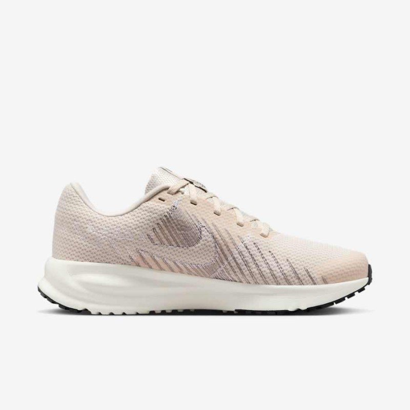 Giày Nike Run Defy Nữ - Hồng Nhẹ Giày Nike Run Defy Nữ - Hồng Nhẹ