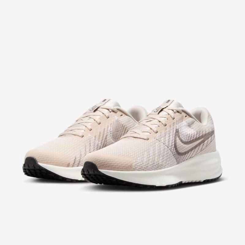 Giày Nike Run Defy Nữ - Hồng Nhẹ Giày Nike Run Defy Nữ - Hồng Nhẹ
