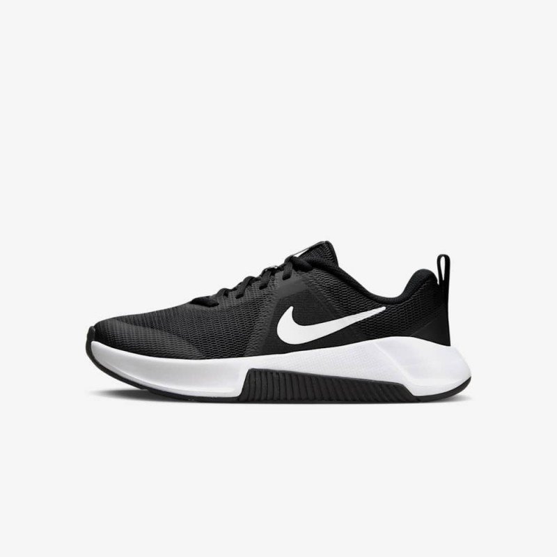 Giày Nike MC Trainer 3 Nữ - Đen Trắng Giày Nike MC Trainer 3 Nữ - Đen Trắng