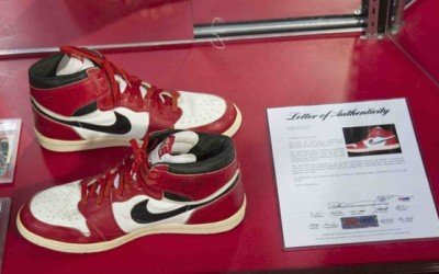 Top 10 đôi giày sneaker đắt nhất mọi thời đại Top 10 đôi giày sneaker đắt nhất mọi thời đại