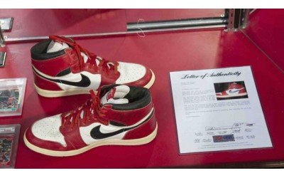 Top 10 đôi giày sneaker đắt nhất mọi thời đại