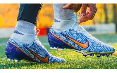 Điểm mặt 12 đôi giày đã cùng Cristiano Ronaldo làm mưa làm gió