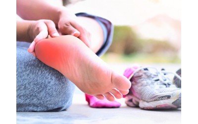 Mẹo đeo giày mới thoải mái mà không bị đau chân