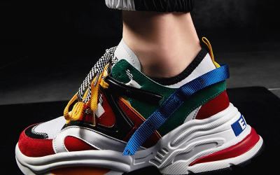 Top 9 đôi giày sneaker hack dáng cực đỉnh Top 9 đôi giày sneaker hack dáng cực đỉnh