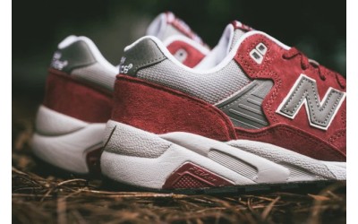 Giày New Balance - đôi giày 