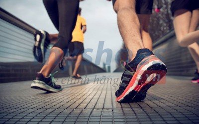Top 5 đôi giày chạy bộ đáng mua nhất 2020 Top 5 đôi giày chạy bộ đáng mua nhất 2020