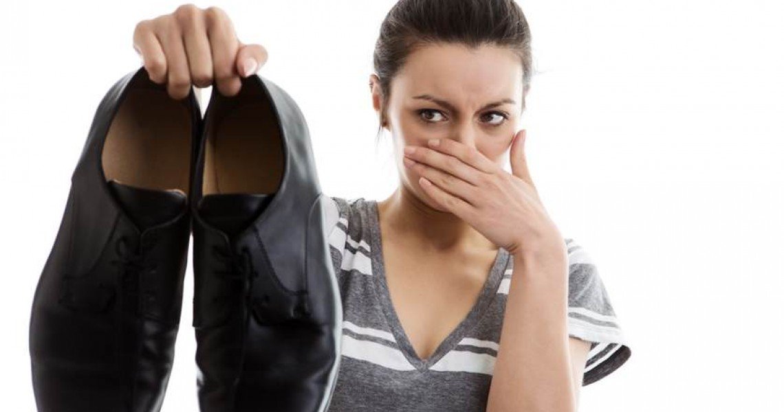 10 Cách hay khử mùi giày hiệu quả nhất 10 Cách hay khử mùi giày hiệu quả nhất