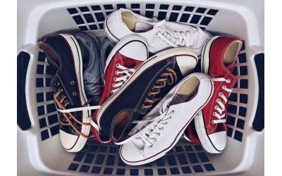 Giặt giày bằng máy giặt một cách an toàn