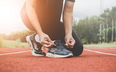 Mùa hè có nên đi giày thể thao không Mùa hè có nên đi giày thể thao không